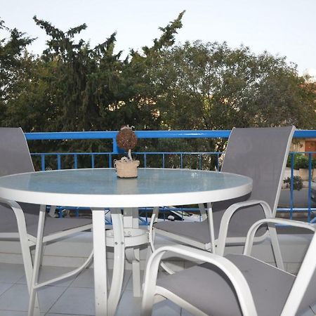 Iris Village Paphos Esterno foto