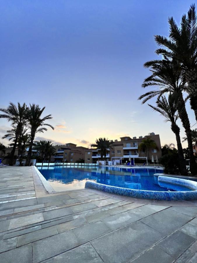 Iris Village Paphos Esterno foto