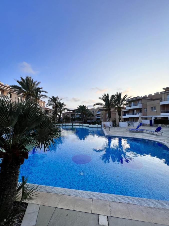 Iris Village Paphos Esterno foto