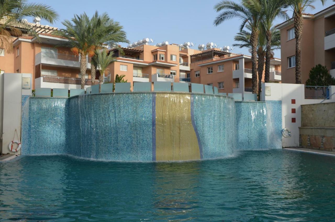 Iris Village Paphos Esterno foto